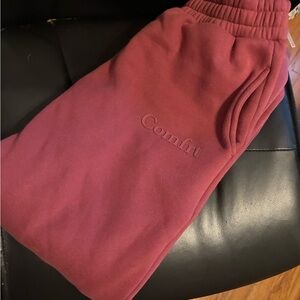 Comfrt berry sweatpants. Size medium.